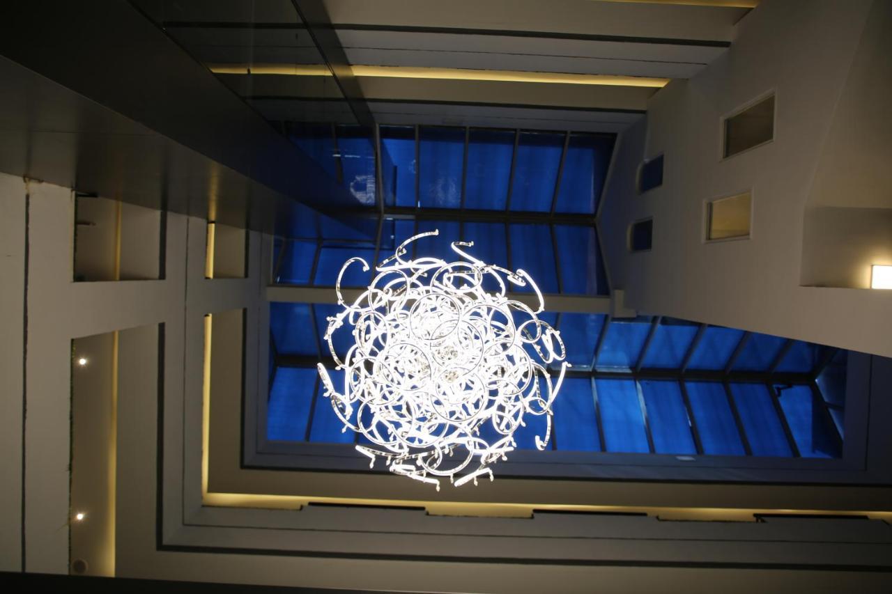 Kaya Hotel Amman Buitenkant foto