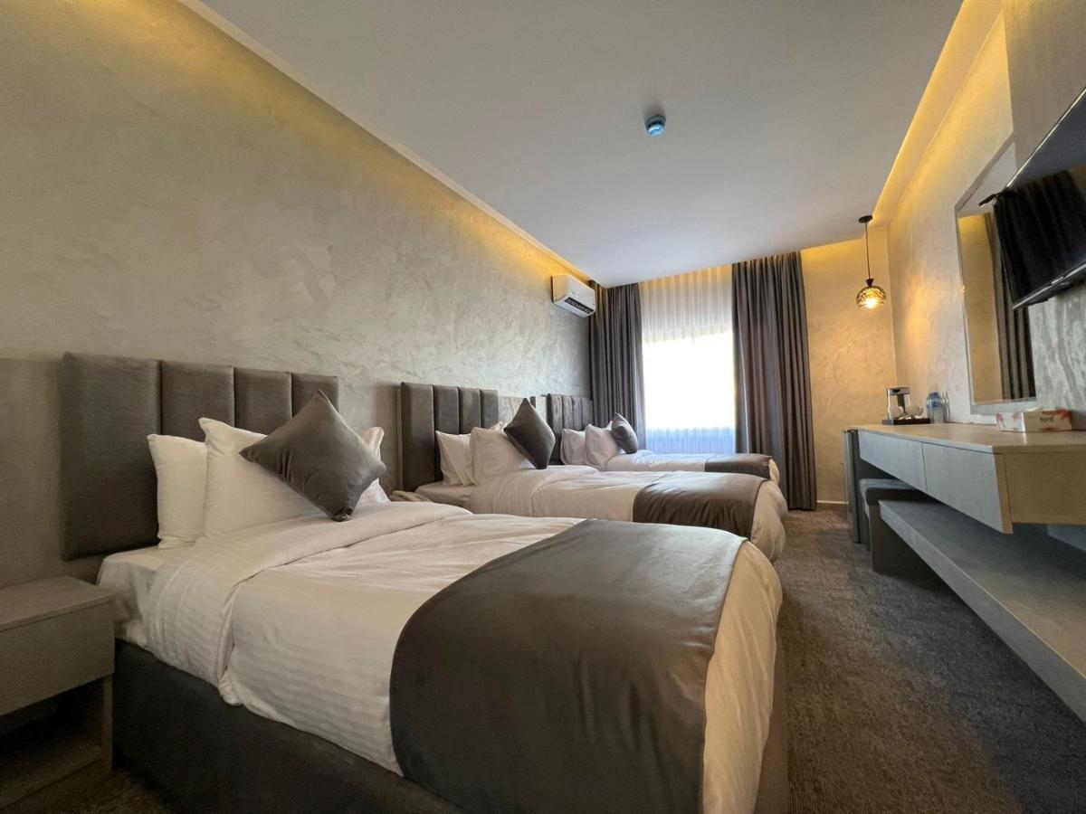 Kaya Hotel Amman Buitenkant foto