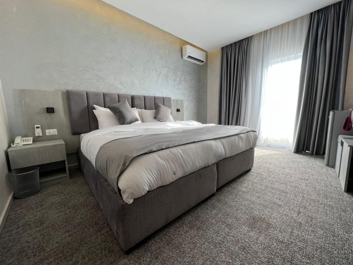 Kaya Hotel Amman Buitenkant foto